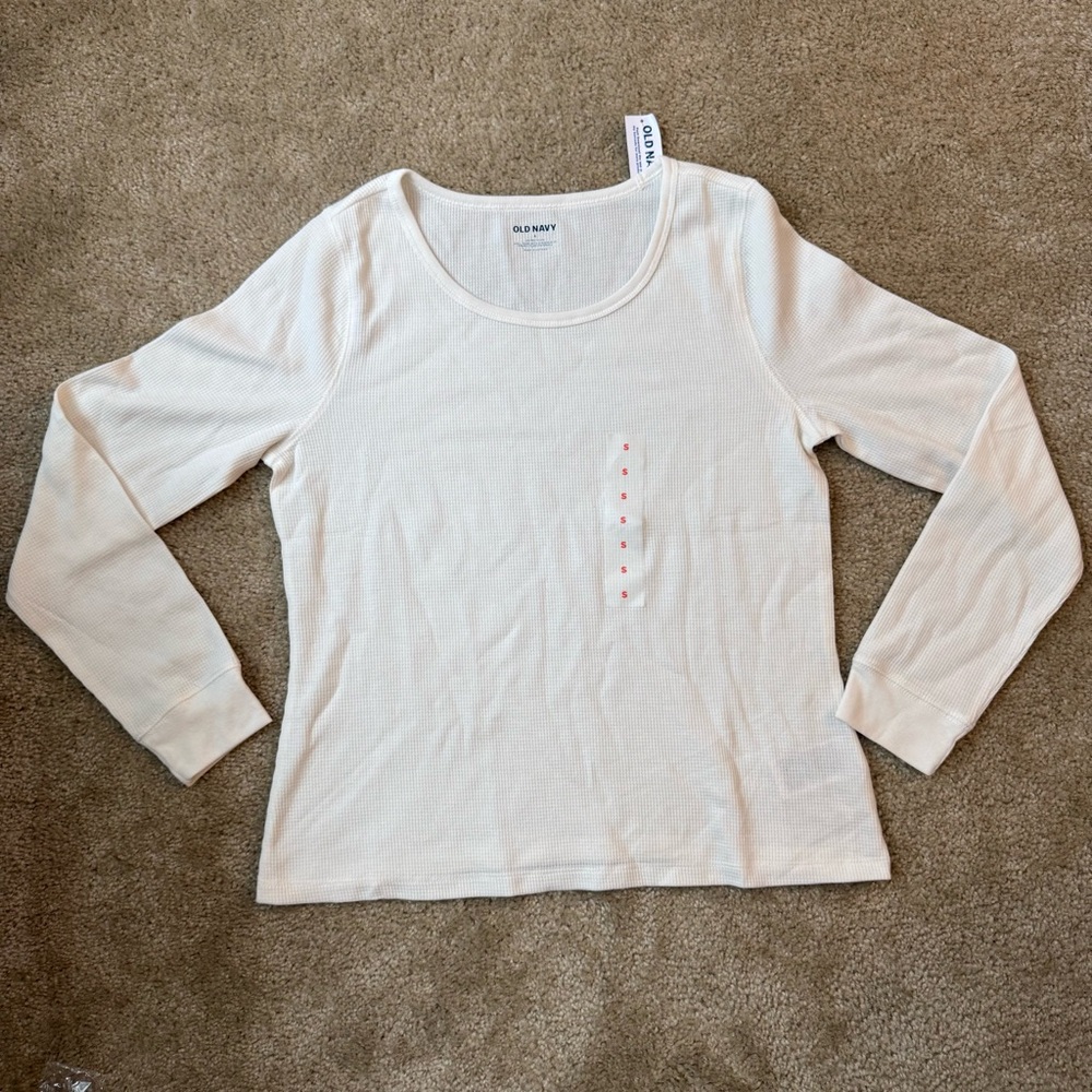 NWT womens S white old navy long sleeved lounge shirt: relaxing casual ski